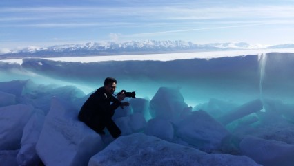 赛里木湖拍蓝冰